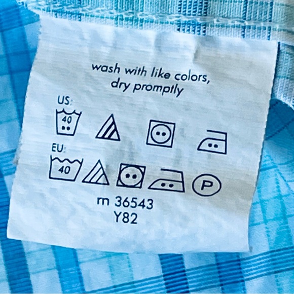 Michael Kors Performance Wicking Button-Down๐ - Picture 6 of 6